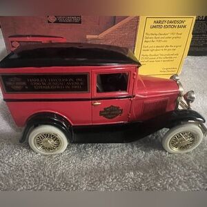 Harley-Davidson 1031 Ford Panel Delivery Truck Bank